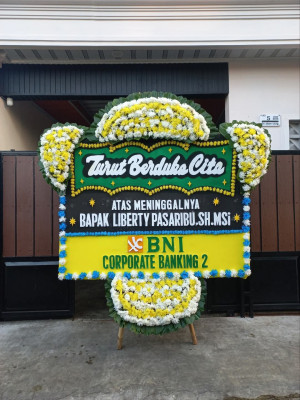Papan Bunga Duka di Sirets